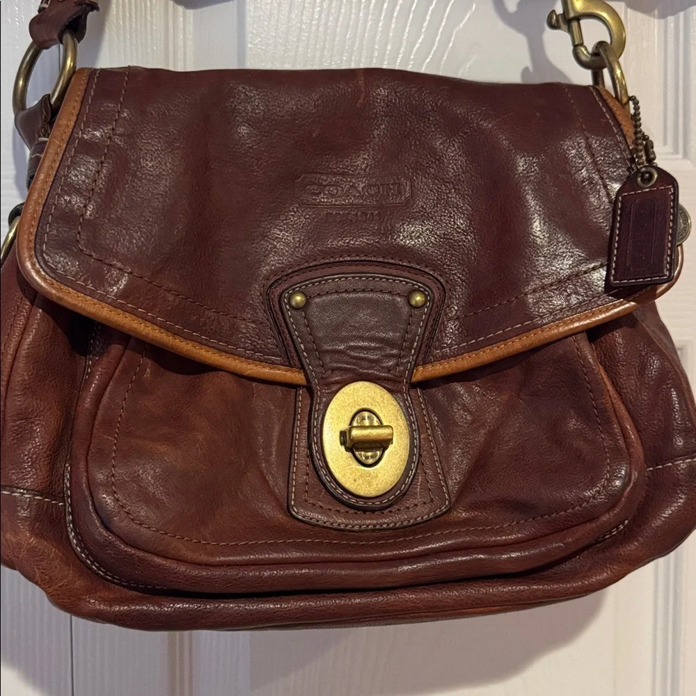 Vintage Coach Legacy Shoulder Bag - Picture 2 of 16